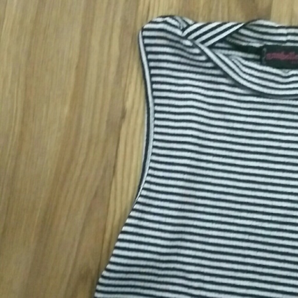 Clothes - Picture 3 of 3